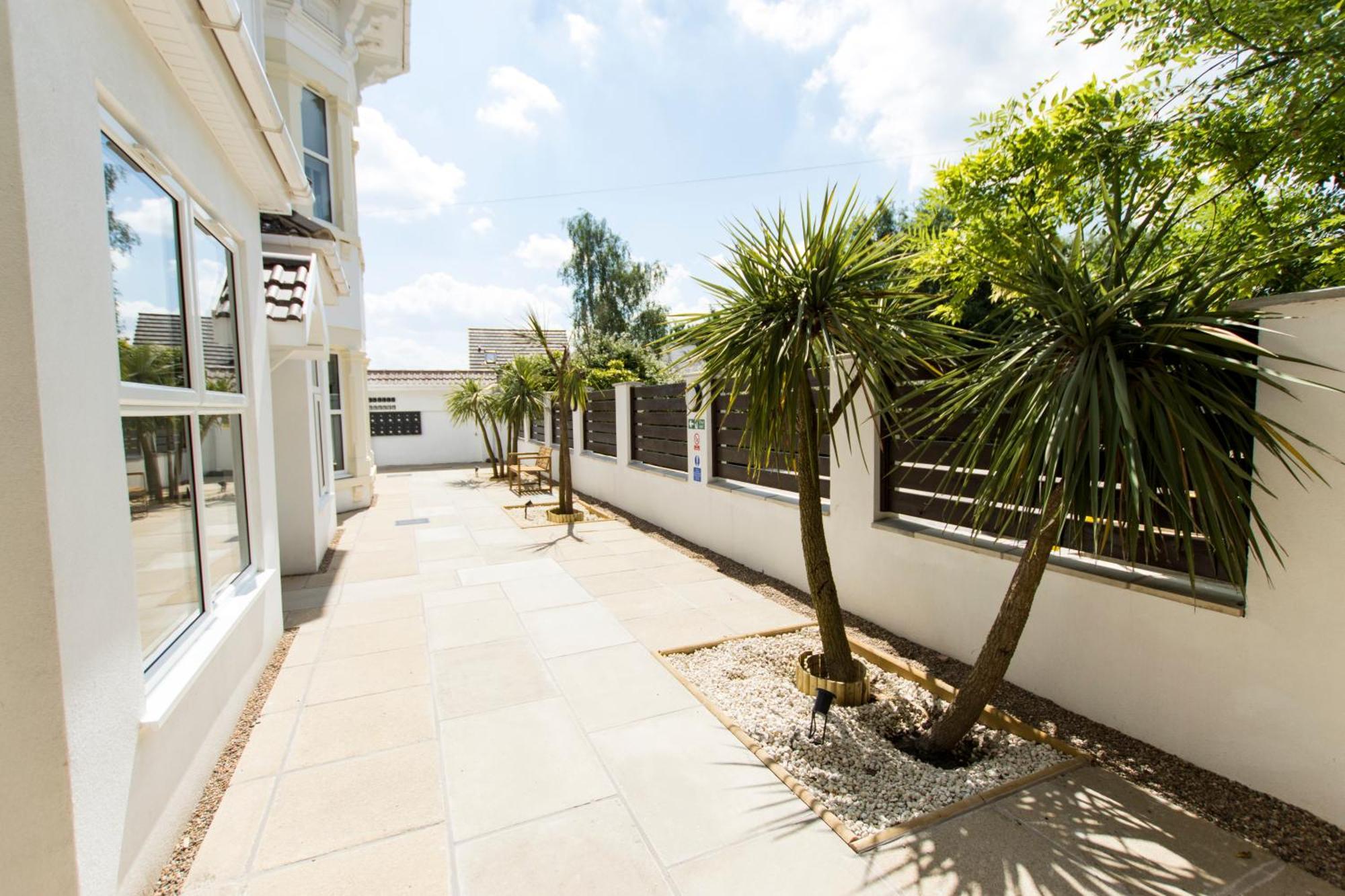 Modern Apartment Off-Road Parking King Bed Suite 1 Nottingham Exterior photo
